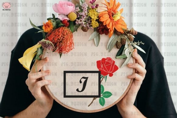 Rose Font I: A Designer's Take for Boutique Apparel